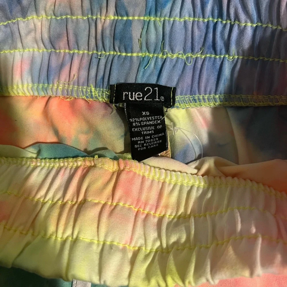 Shorts - Picture 2 of 2